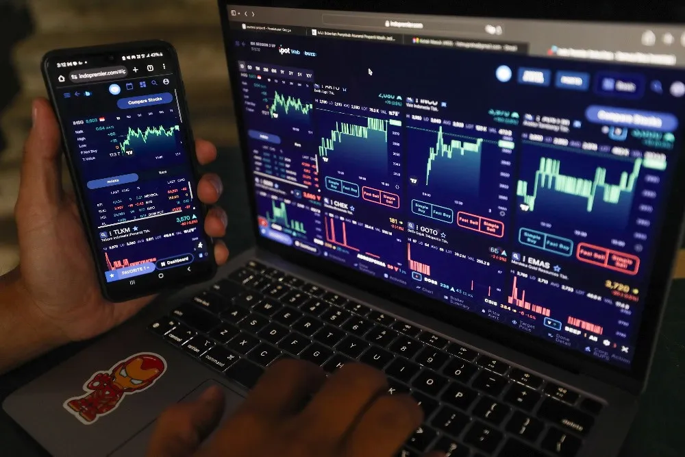 Saham Perbankan Besar Menutup Hari di Zona Merah