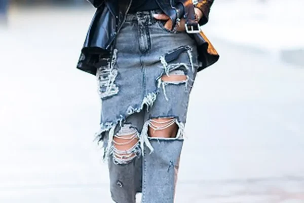 Jeans Robek Ala Madonna Jadi Sorotan, Fashion Bernuansa Vintage Kian Populer